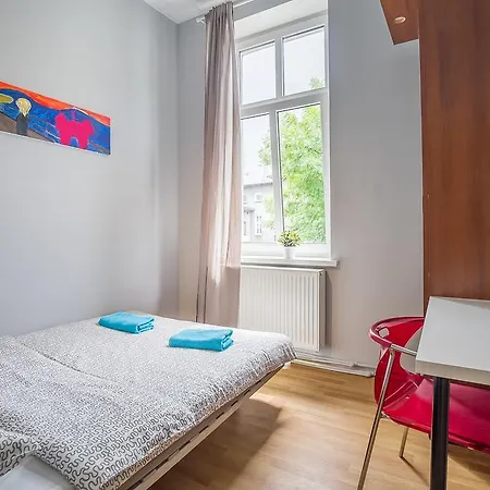 Pokoje W Centrum Sopotu - Aleja Niepodleglosci 793 Проживание в семье *